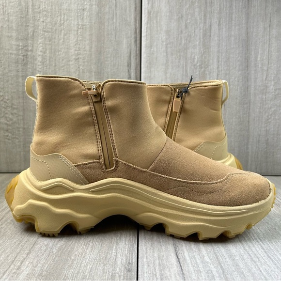 NEW Sorel Kinetic Breakthru Acadia Pull On Side Zip Ankle Boot Womens Size 7.5 - Picture 2 of 11